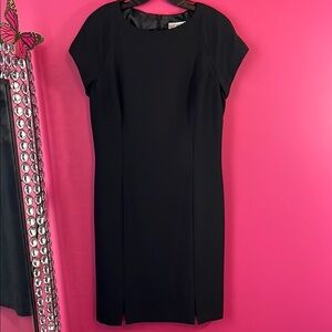 Short sleeved black back zip dress